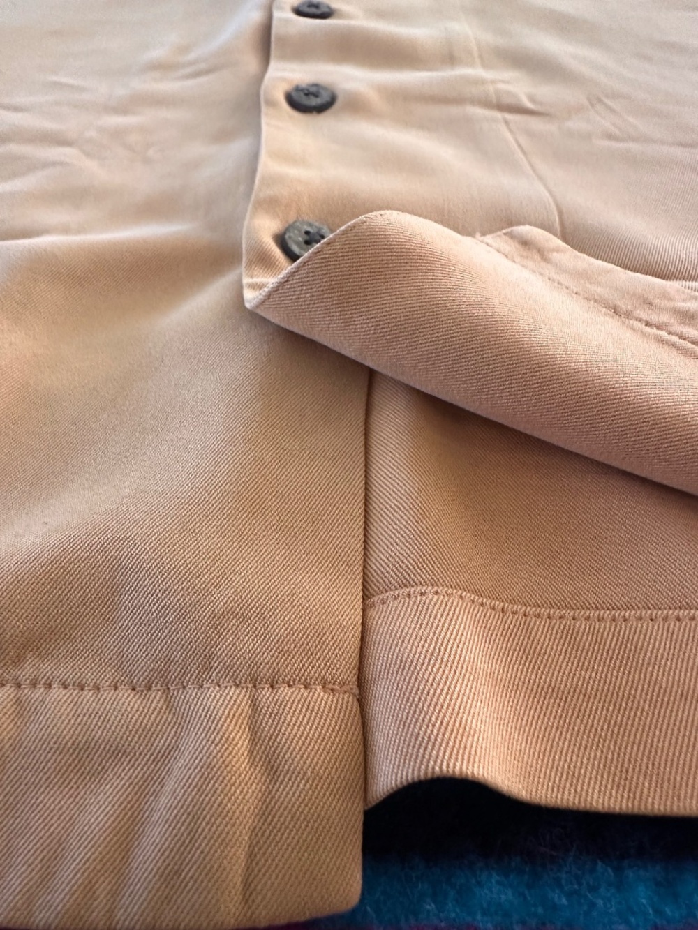 Tommy Bahama- Large - 🍑 color - Harbor Luxe - Picture 7 of 13